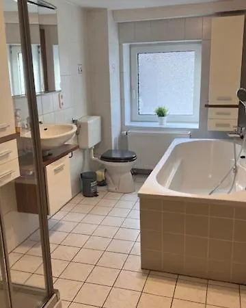 Komfortable 100 Qm Monteurwohnung Ab 3 Personen - Ab 3 Naechten *