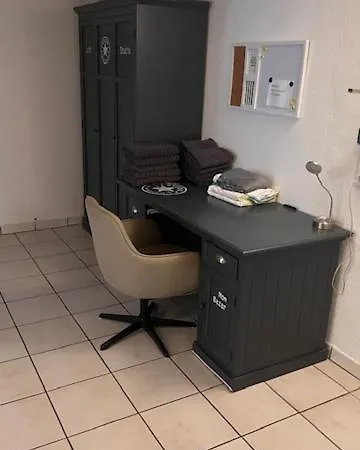 Komfortable 100 Qm Monteurwohnung Ab 3 Personen - Ab 3 Naechten Appartement *