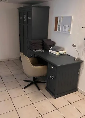 Komfortable 100 Qm Monteurwohnung Ab 3 Personen - Ab 3 Naechten Appartement *