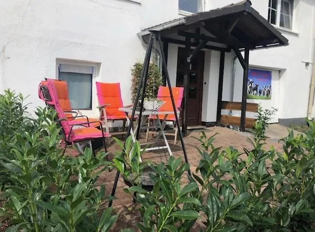 Komfortable 100 Qm Monteurwohnung Ab 3 Personen - Ab 3 Naechten