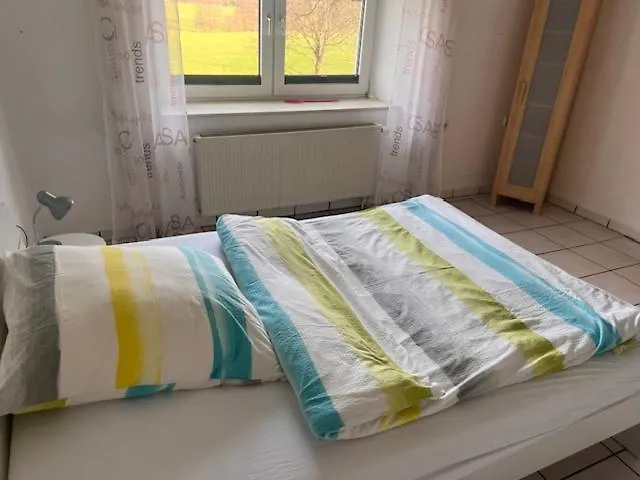 Komfortable 100 Qm Monteurwohnung Ab 3 Personen - Ab 3 Naechten Appartement